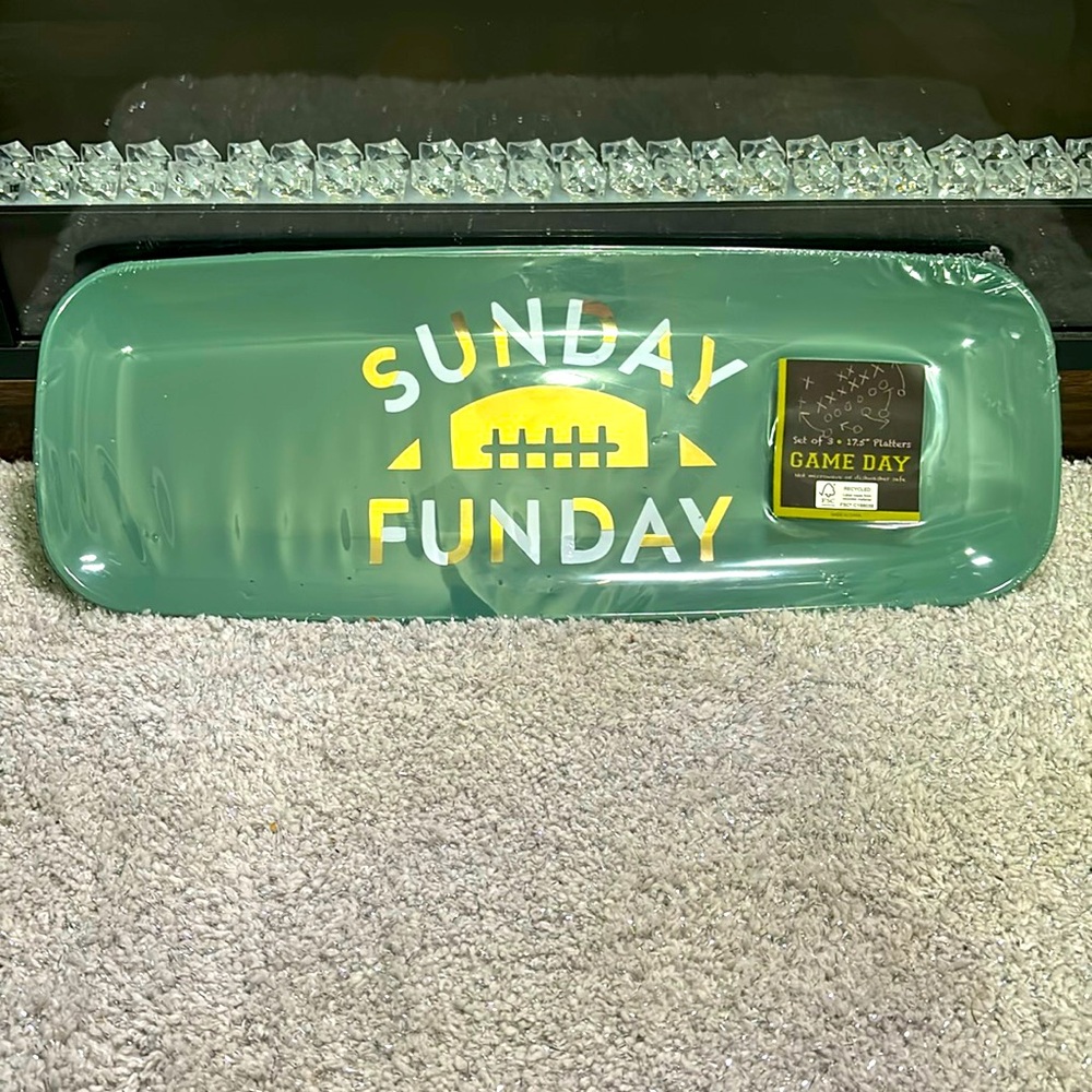NWOT Sunday Funday platter 17.5” platter!